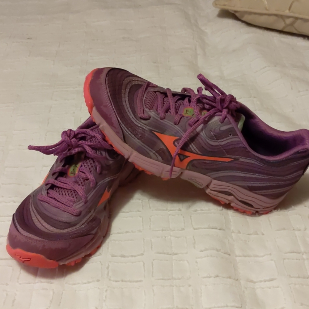 Mizuno wave Kazan trail shoe